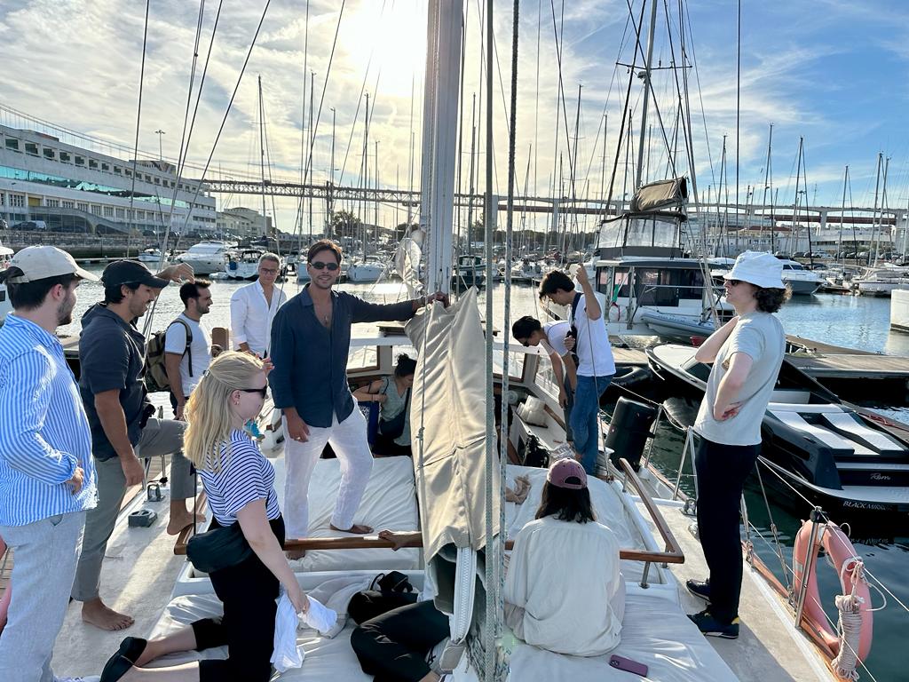 career-team-slide-01